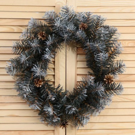 Wreath "Winter Fairy Tale (with gold cones) 45 cm-1