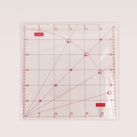 A line for quilting and patchwork, with holes, 30 × 30 cm, the color is transparent/pink-2