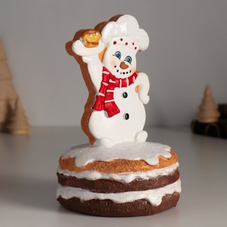 Polystone souvenir "Poil -gingerbread in the glaze, with cake" 9x9x14.5 cm-1