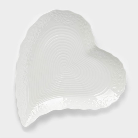 Ceramic serving dish "Heart", 30 × 28 × 3 cm, white color