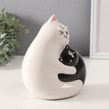 Копилка керамика "Кошачьи объятия" 9,2х13,4х15,6 см-1