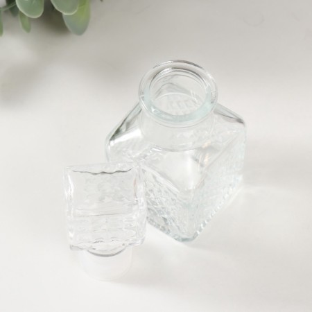 Diffusor for essential oils with a lid of "rhombics" 50 ml transparent 4.5x4.5x10.5 cm-5