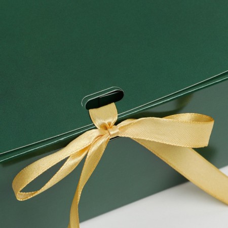 Happy New Year folding box, embossing, green, 16.5 x 12.5 x 5 cm, New Year-3