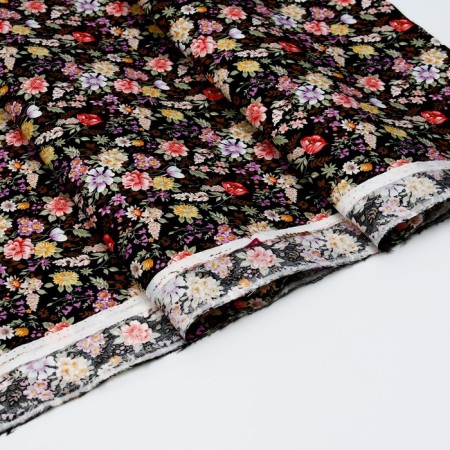 Flap, small flower on red cotton, 100 × 150 cm-1
