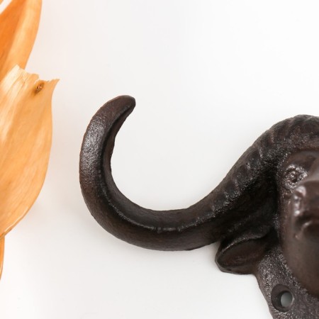 Hooks decorative cast iron "buffalo" 16.5x6.5x8 cm-2