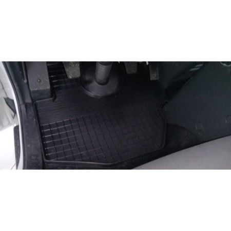 Rubber “grid rugs” in a salon for commercial transport for JAC N25/35 2022-N.V.-2