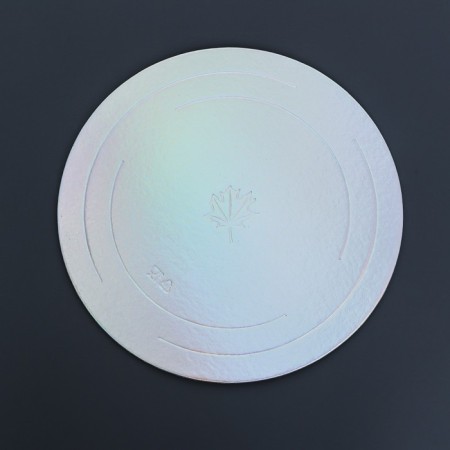 The substrate is reinforced, 24 cm, silver-pearl, 3.2 mm-2