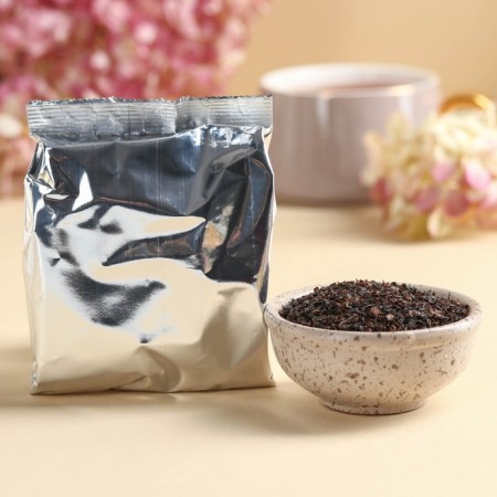Black tea in a “sweet mood” box, taste: forest berries, 50 g.-1
