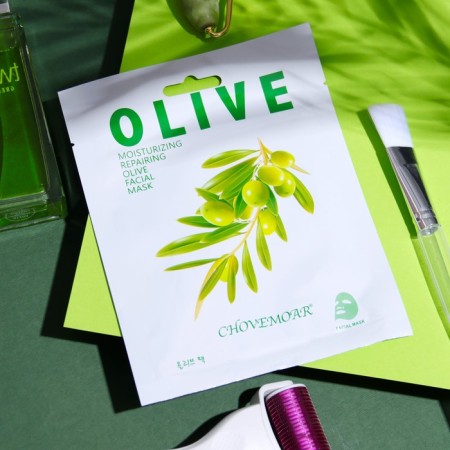 Facial mask for "Olive"