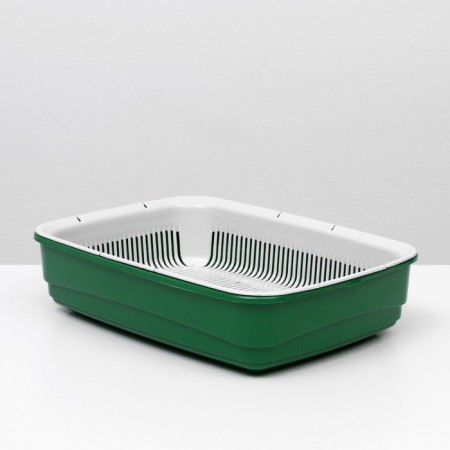 The tray is large with the Atlantis “Standard” net, 42 x 31 x 10 cm, green,