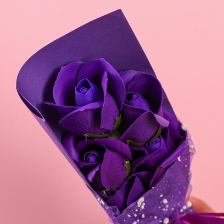 A bouquet of soap roses, purple-2
