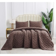 The bedspread and pillowcase 