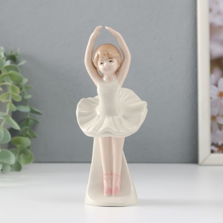 Souvenir ceramics "Little ballerina in a white pack" 6.5x5x16 cm