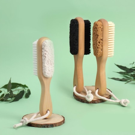 Pumza for pedicure, with a brush, with a suspension, wooden, color mix-1