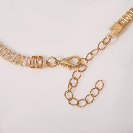 The necklace "Jewel" is narrow rectangles, white color in gold, 30 cm-2