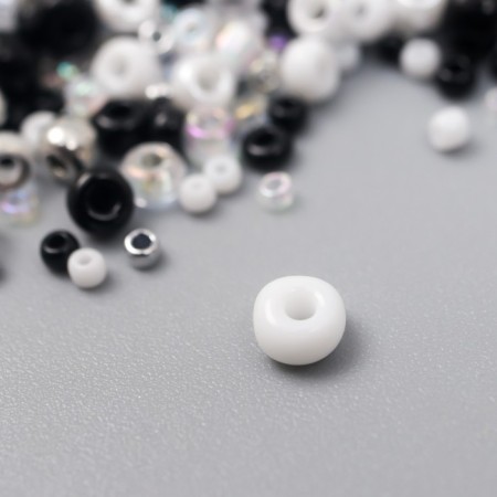 Glass beads 6/0-15/0 "Assorted black and white" d = 1.5-4 mm, nr 10gr-1