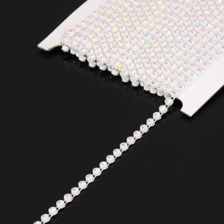 Rhinestones on threads, with holography, 4 mm, 9 ± 1 m, white color-1