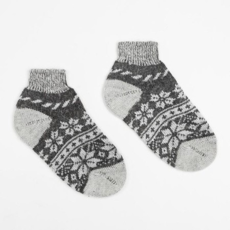 Women's socks “white snowflake”, dark gray color, size 25