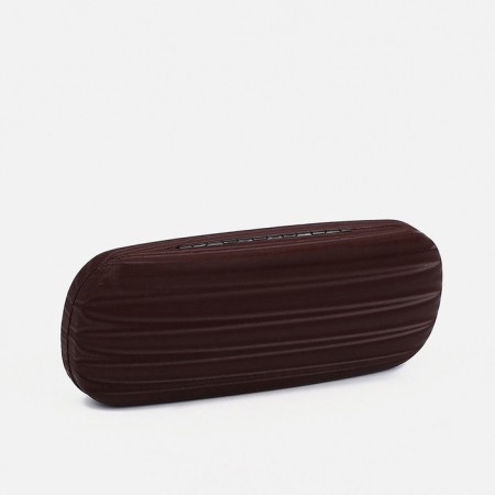 Clamp case on a cracker, brown color