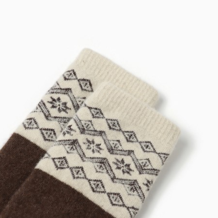 New Year. Women's golfs from Mongolian wool, chocolate color with a pattern, river 36-42-1