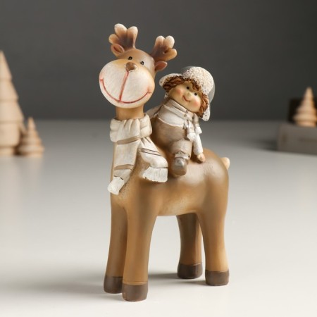 Souvenir Polystone "Baby in a hat-earmeling hat on the elk" Bezh 6x11x14 cm