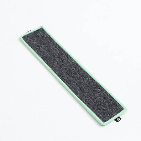 The clawtete is large, with impregnation, 67 x 14 cm, carpet, mix-9