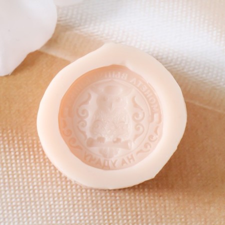Mold Silicon Coin "For good luck" 3.1x3.1x1 cm-1
