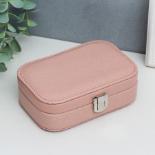 Casket to the leatherette for jewelry 
