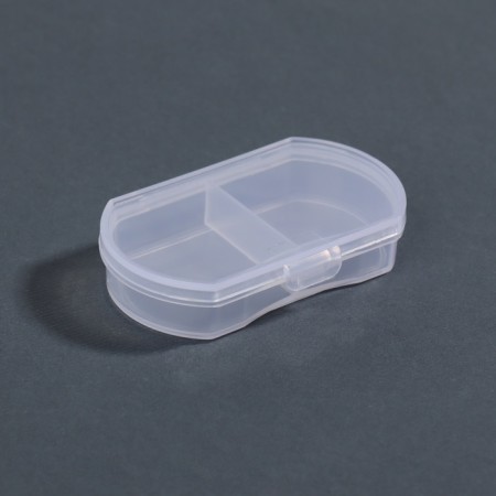 Organizer with a lid of 2 sectric 5.7*3.5*1.3 cm transparent packet nakl QF-3