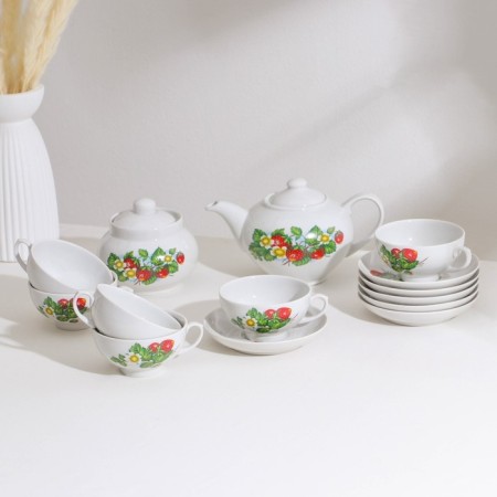 Tea Service "Flowering Strawberries", 14 objects: kettle, sugar tower, 6 tea pairs, porcelain