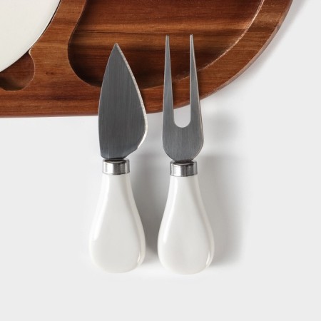 Rudolf cheese set, 2 knives, 28 × 18.5 × 1.5 cm, acacia-2