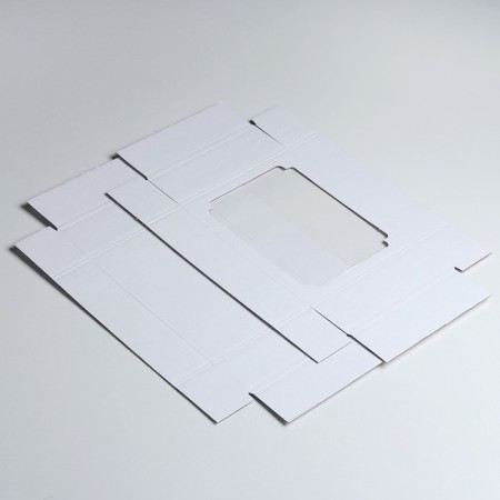 Box of a team without printing a lid is a single white with a window 18 x 15 x 5 cm-2