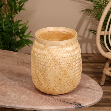 Wicker basket, from bamboo-1