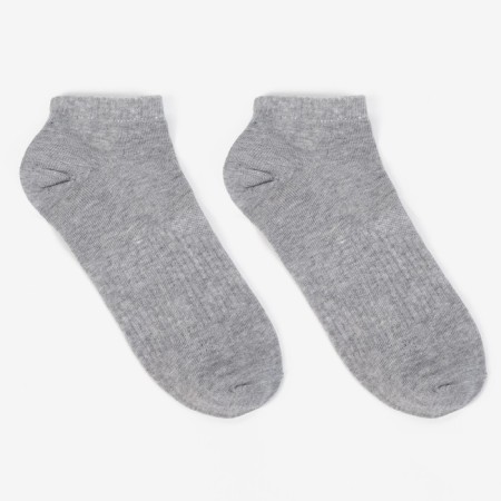 A set of male socks is 3 pairs, white, black, gray melange, size 27-29-4