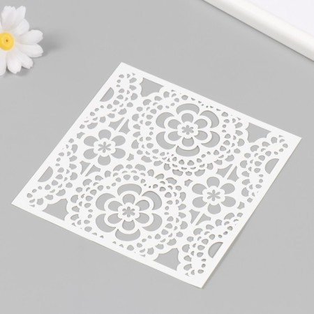 Plastic stencil "Flower" 15x15 cm-1