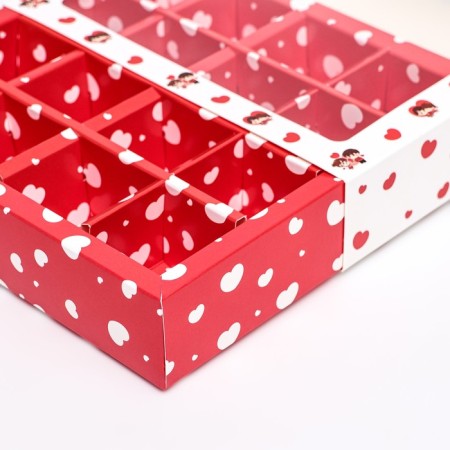 Box for 16 sweets, Love 17.7 x 17.7 x 3.8 cm-5