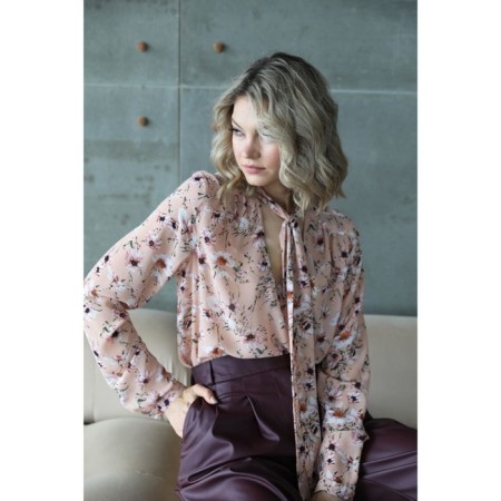 Blouse with a tie, size 48