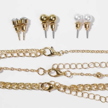 Set: 3 necklaces, 3 pairs fluffs "aesthetics" heart, white color in gold, 32 cm-2