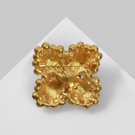 Brooch "Flower" is unusual, the color is red-white in matte gold-1