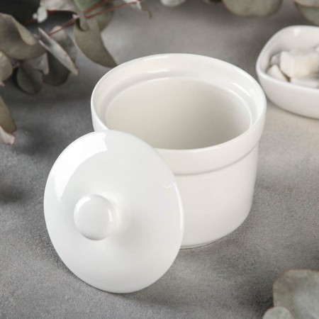 Porcelain broth with a lid Wilmax, 250 ml, d = 10 cm, white color-1