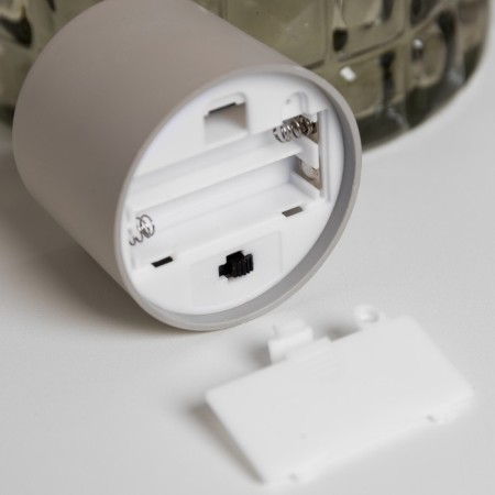 Beige LED candle, 6 × 8 × 6 cm, plastic, batteries AAAX2 (not complete), glow warm white-2