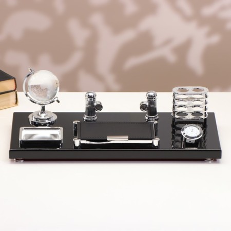 Set of desktop stationery 6B1 with a clock-2