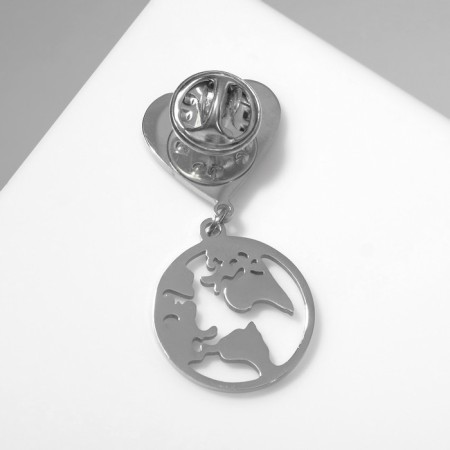 Icon "Planet" on the heart, color silver-2