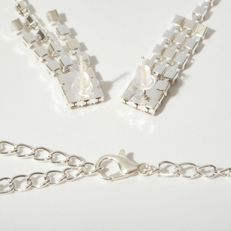 Set 2 objects: earrings, necklace “sparks” squares, white color in silver, 30 cm-1