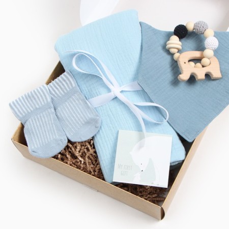 Gift set of crumb I "My first gift", diaper 100x130 cm and accessories