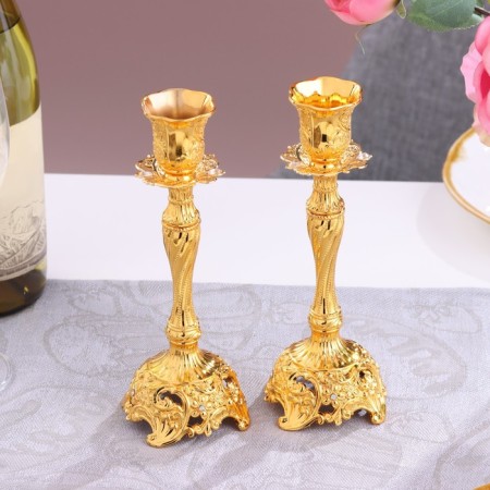 A set of 2 candlesticks, 7 x 7 x 19 cm-1