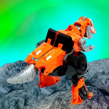 Dinobot robot, with metal elements, is transformed-8