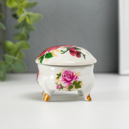 Coramics box on the legs "rose" 6.1x7.7x4.8 cm-4