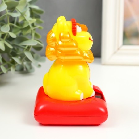 Plastic pendulum from the solar battery "Chinese Leo-Stage" mix 7x7.5x10.5 cm-2