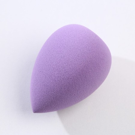 Makeup sponge in a container for storage and drying-4